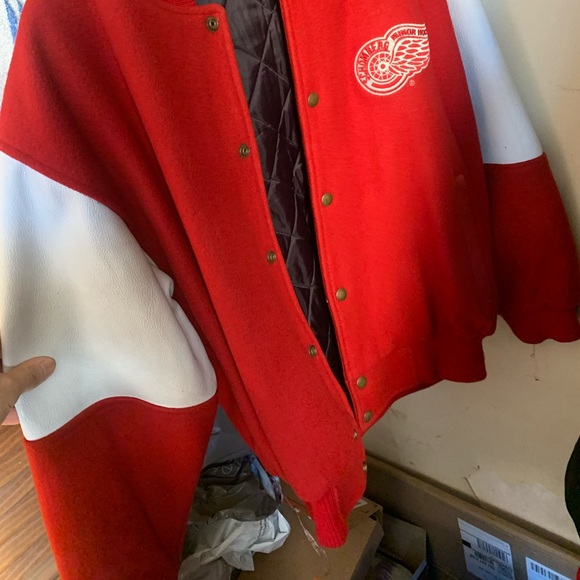 Schoenberg Minor hockey team jacket - Picture 4 of 7